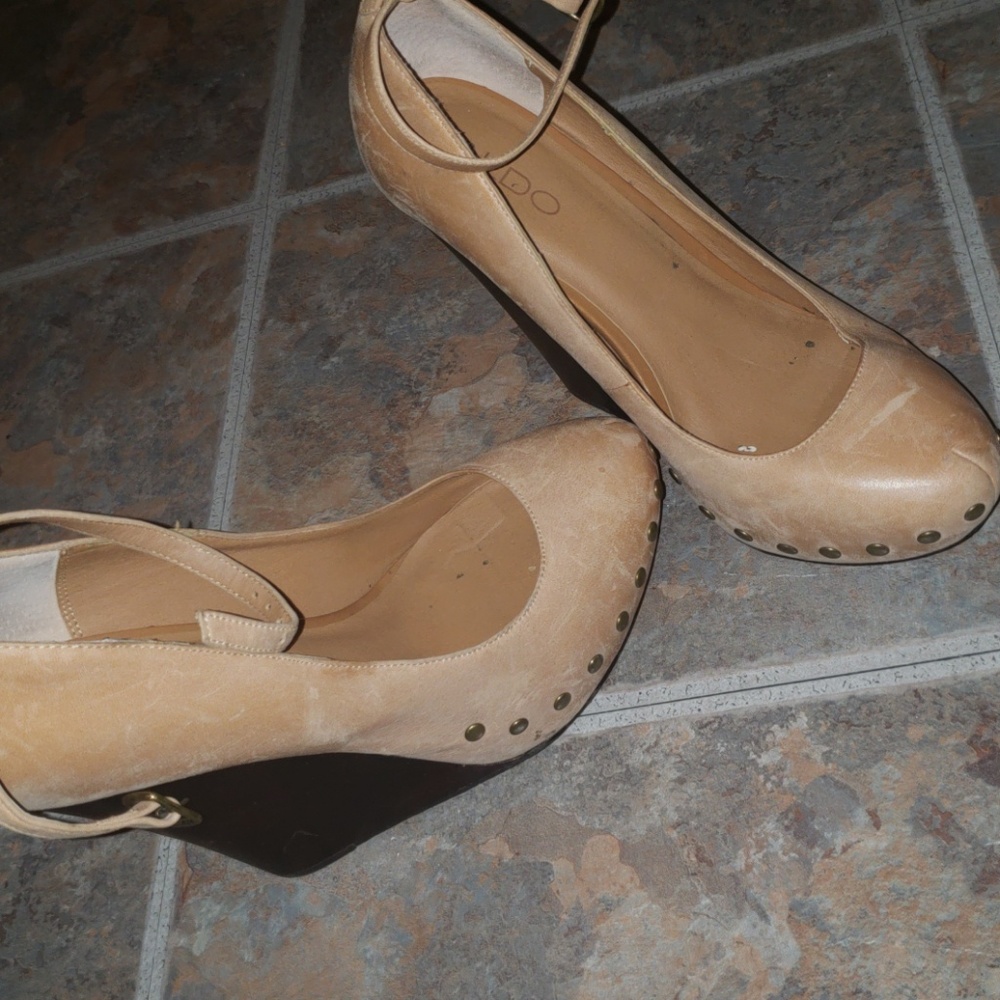 Aldo wedge